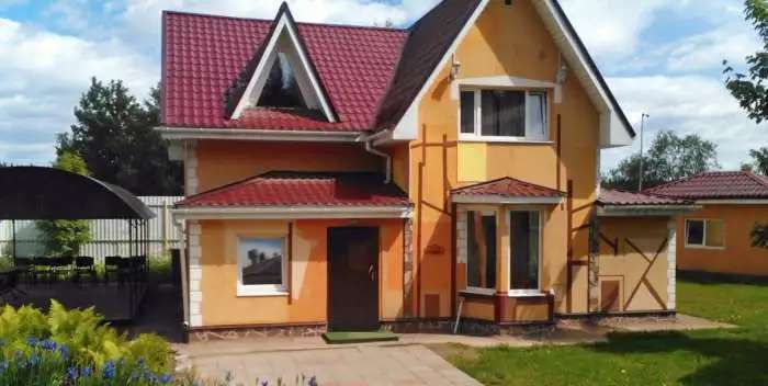 Сдаю посуточно двухэтажный коттедж с банкетным залом