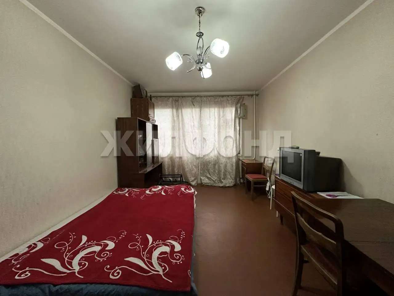 Продается комната 18 м2 в 3 ком.кв.