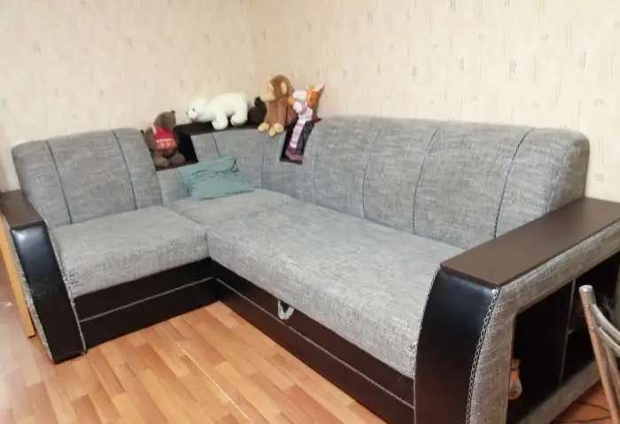 Диван