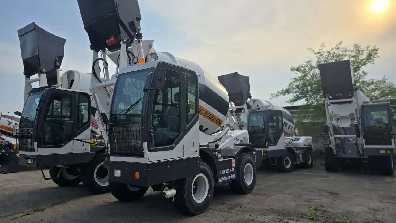 Бетоносмеситель с самозагрузкой YNIX QGMC4000 16 м3 час