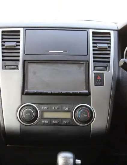 Продаю автомобиль Nissan Tiida
