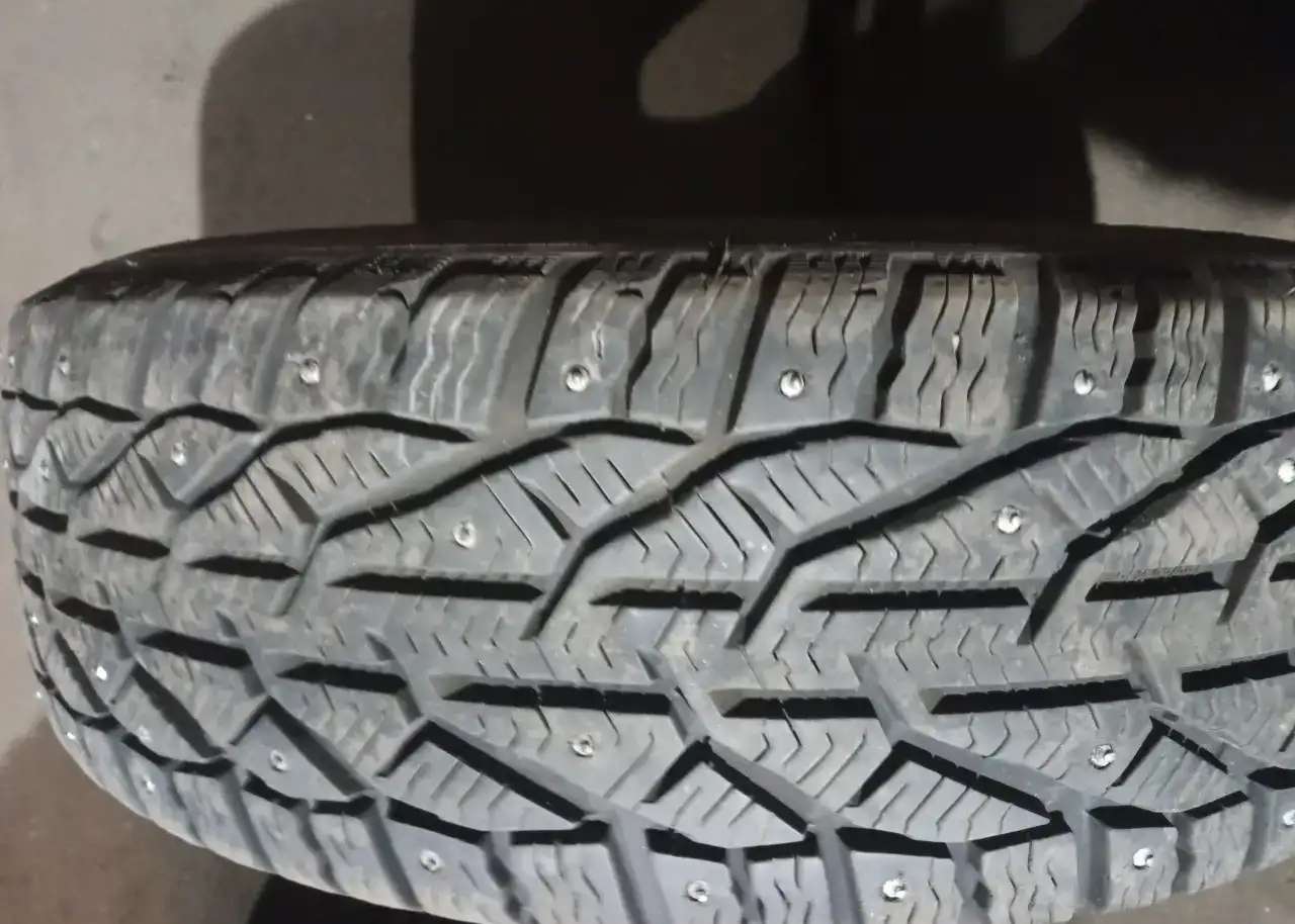 Зимняя резина на литых дисках r15