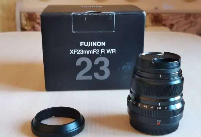 Fujifilm XF 35mm f/2 R WR
