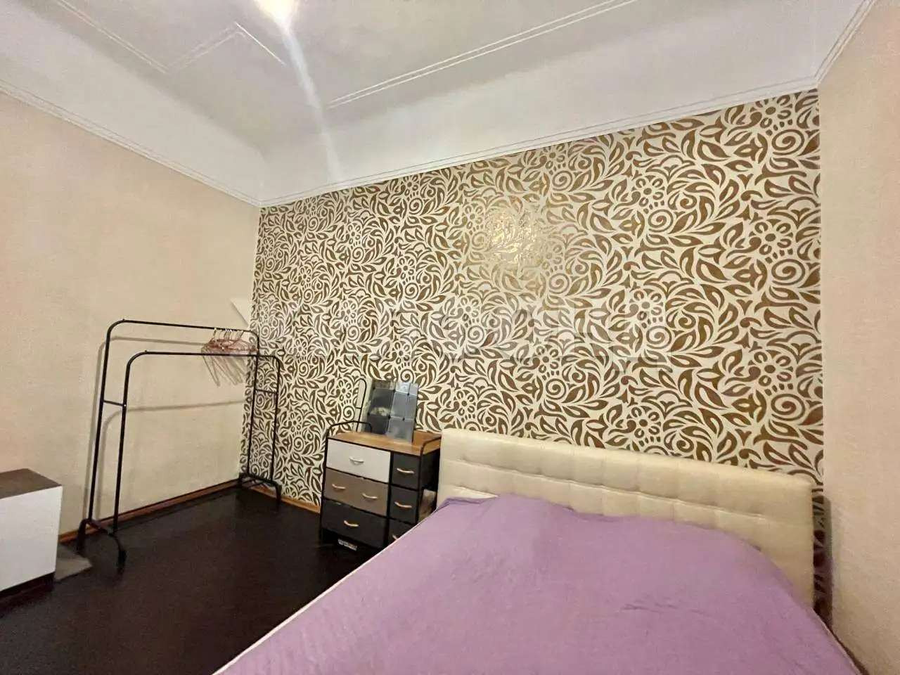 Продается комната 21.5 м2 в 5 ком.кв.