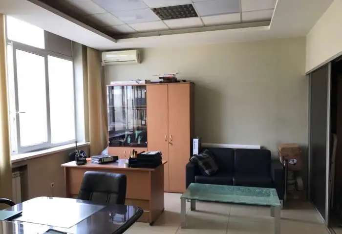 Отличный офис с мебелью!, 660041, Россия, ул.Академика Киренского 89