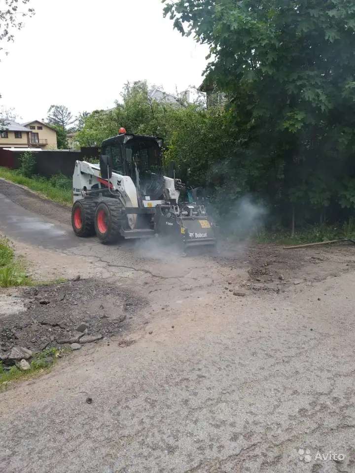 Аренда мини-погрузчик Bobcat с фрезой S650HF