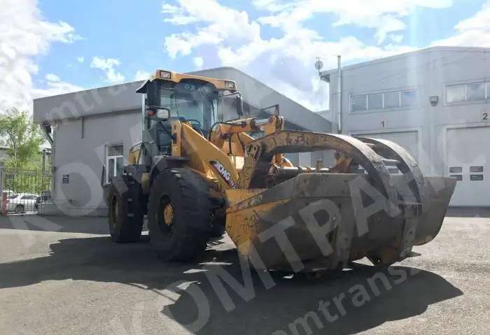 фронтальный погрузчик XCMG LW300F БУ
