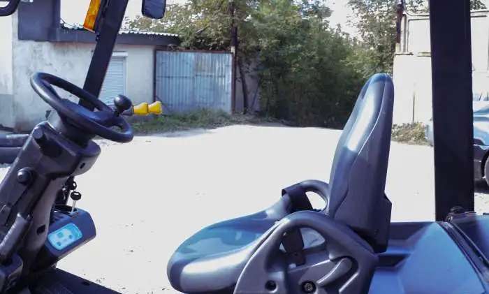 Вилочный погрузчик Boulder FL30 с двиг. Isuzu