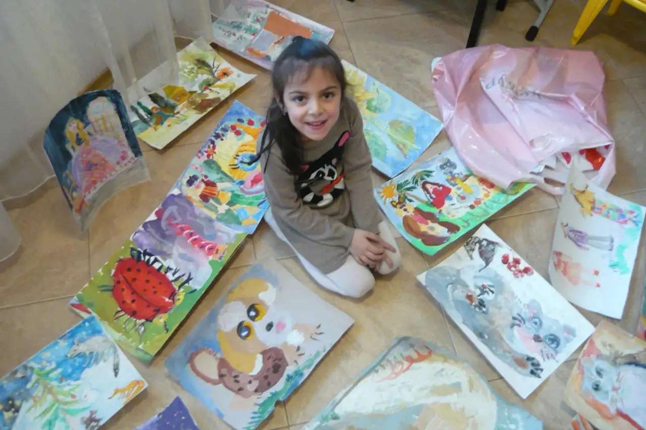 сдам комнату абитуриентке художественного учебного заведения на время поступления.