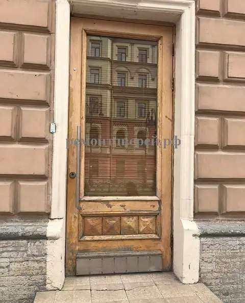 Ремонт и реставрация дверей недорого