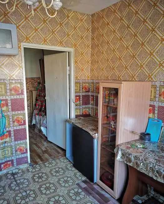 Продам выделенную комнату в секционке, Проспект имени рабочий 96 