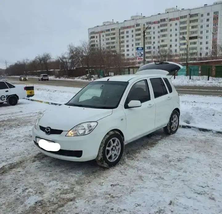 Samolet Mazda Demio