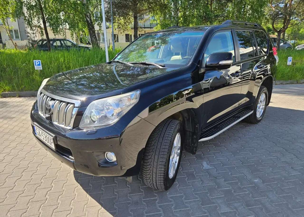 Продам Toyota Land Cruiser LC 3.0 D-4D X 7os