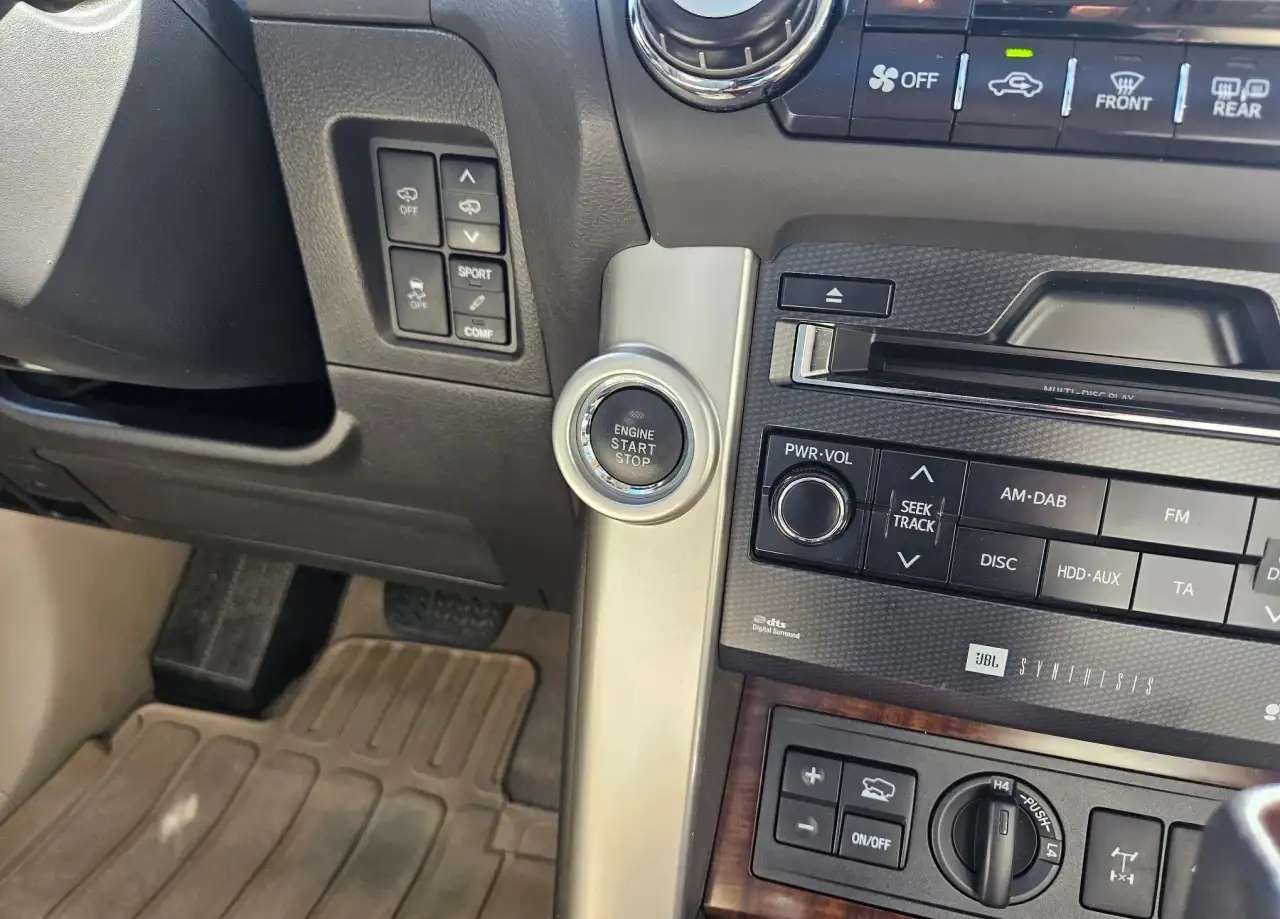 Продам Toyota Land Cruiser LC 3.0 D-4D X 7os