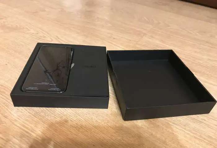 Флагман от Meizu 16th 8/128 ГБ, Snapdragon 845,6’’
