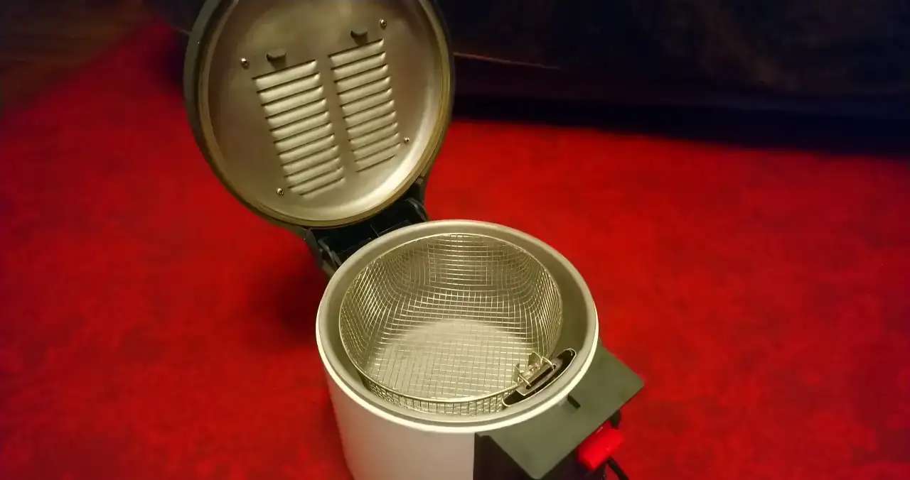 Продам фритюрницу