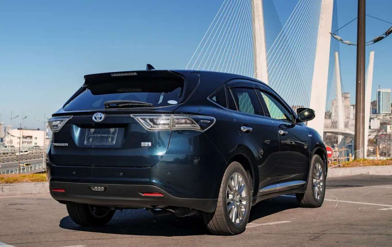 Toyota Harrier, AVU65 2017 г ПРОДАЕТСЯ В ОТЛИЧНОМ СОСТОЯНИИ С АУКЦИОНОВ ЯПОНИИ ПОД ЗАКАЗ