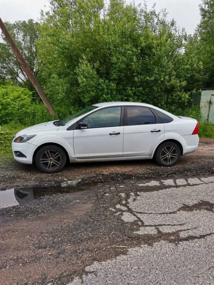 Ford Focus 1.8 MT, 2010, битый, 194 083 км