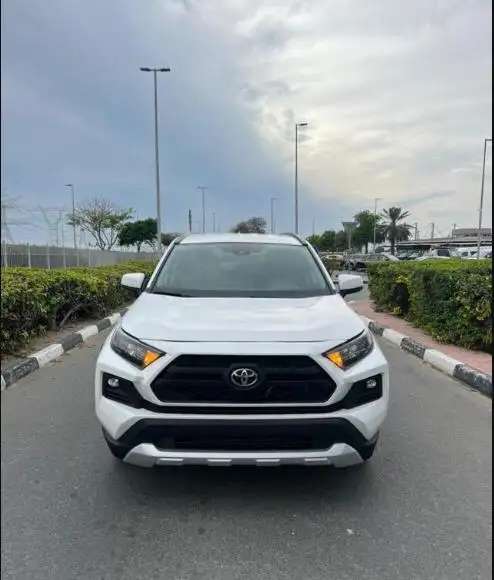 2021 Toyota RAV4 4WD XLE model