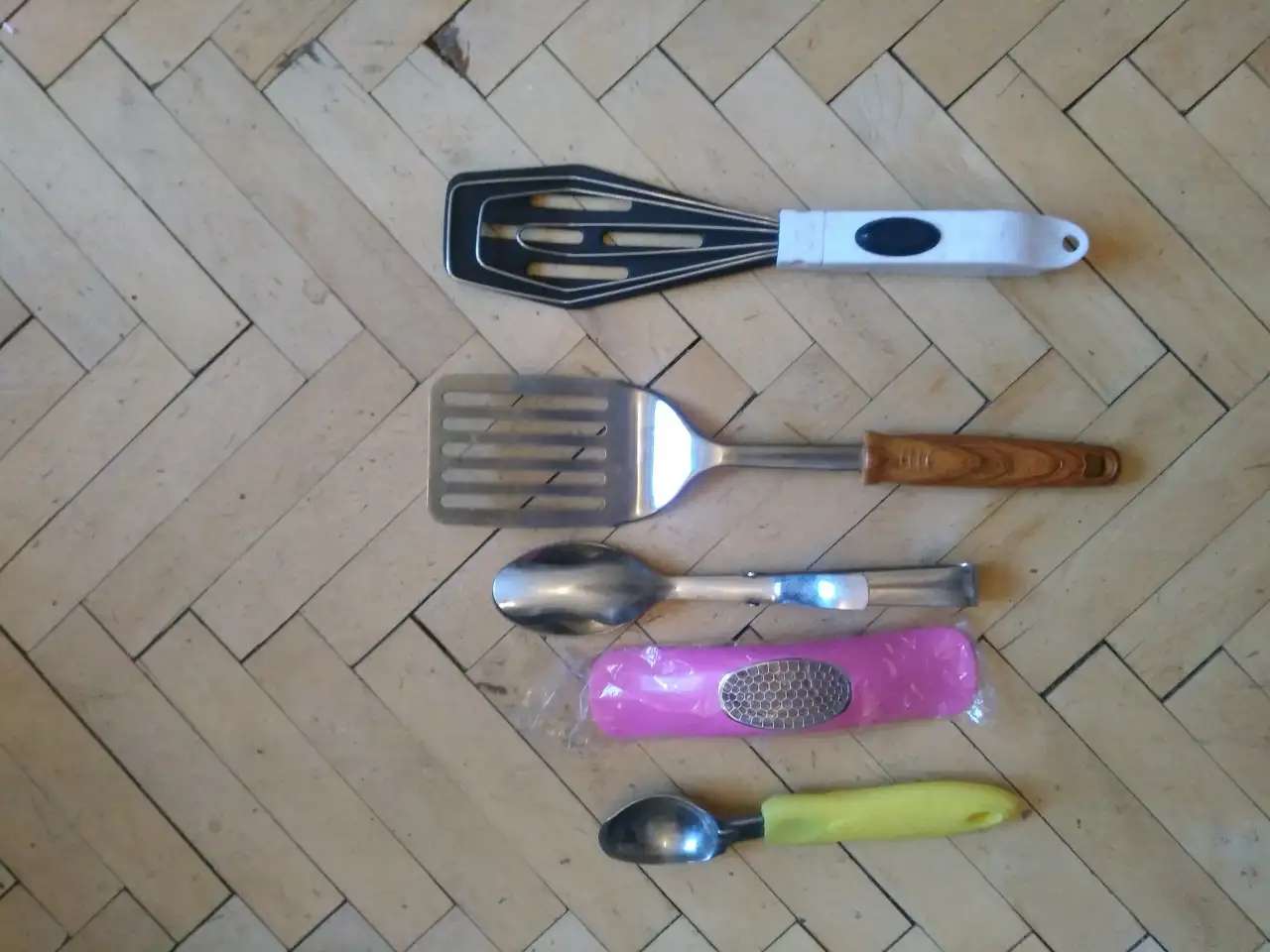 Кухонные принадлежности