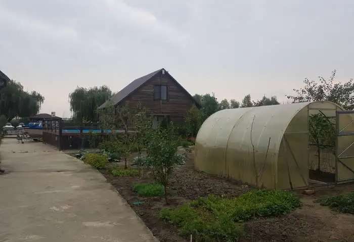 Продается два уютных дома на одном земельном участке 110,00 м2