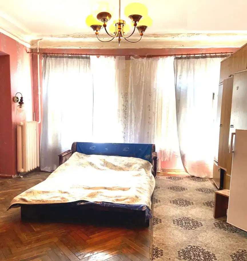 Продаю большую комнату в центре СПб, Шпалерная ул. 8