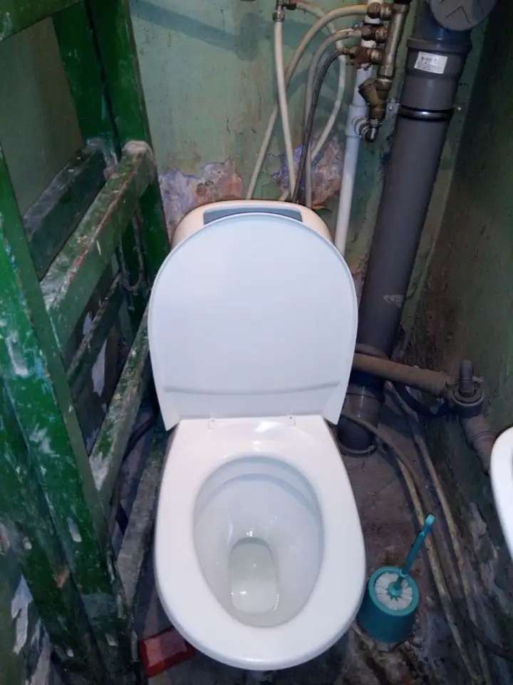 Комната 10 м в 4-к., 2/4 эт.