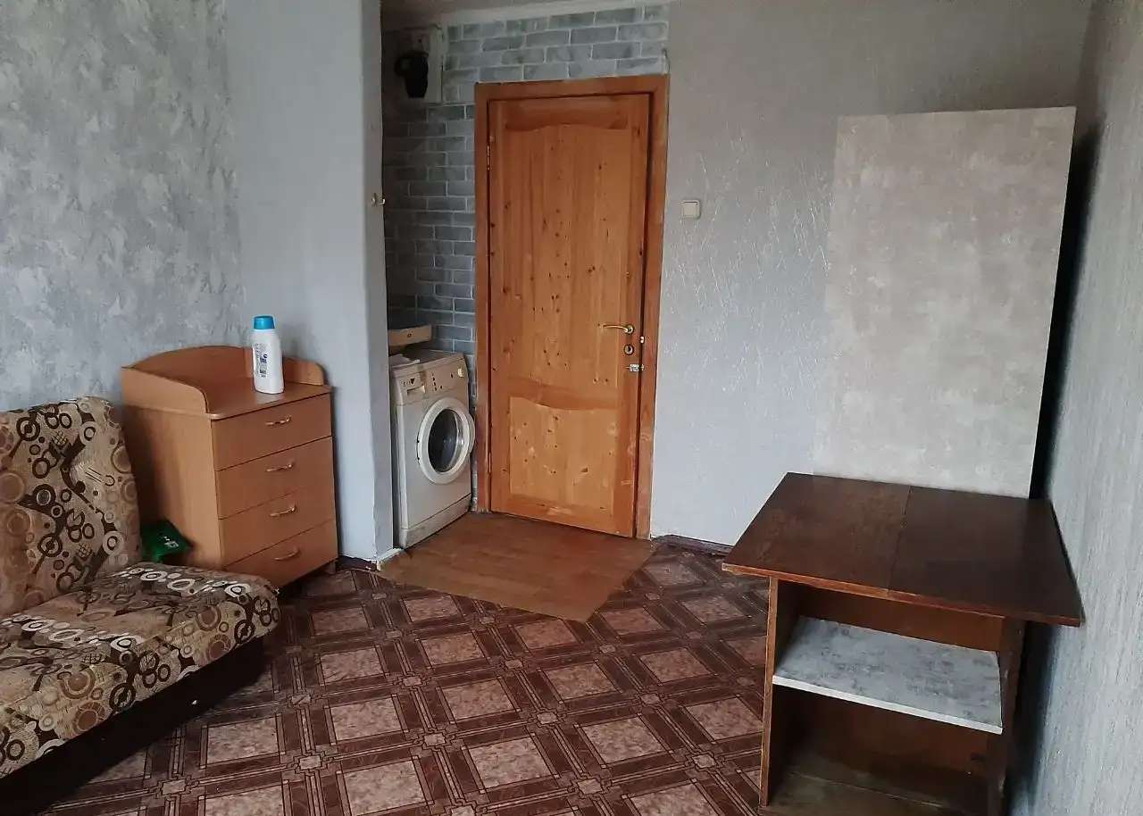 Продам комнату 14 кв.м. в коммунальной квартире