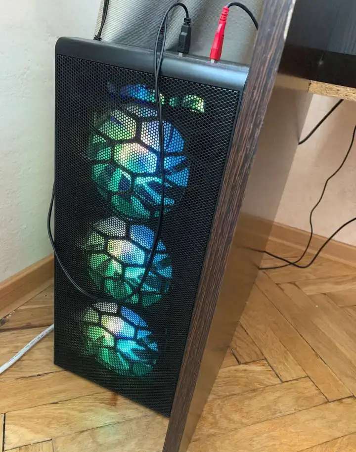 Продам игровой ПК (системный блок + монитор + клавиатура + wi-fi адаптер)