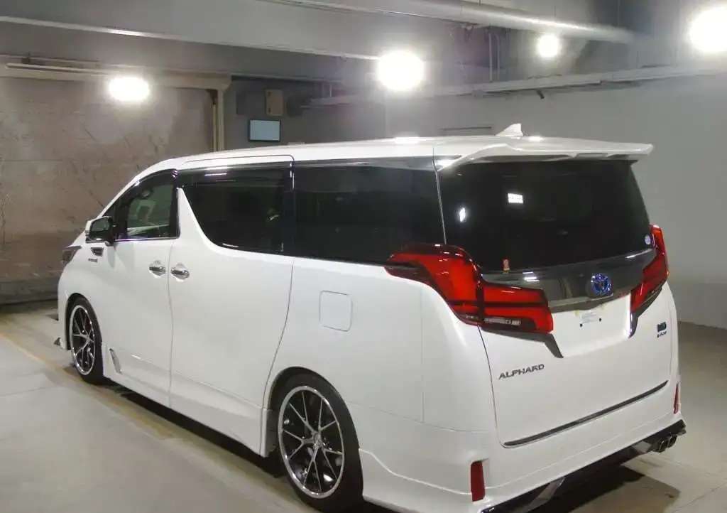 TOYOTA ALPHARD HYBRID SR C