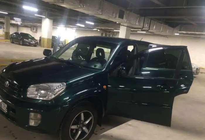 Продам Toyota RAV4