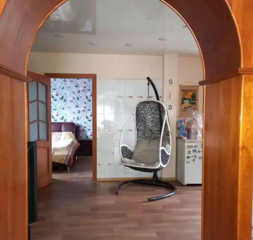 Продаю, Гагарина 85