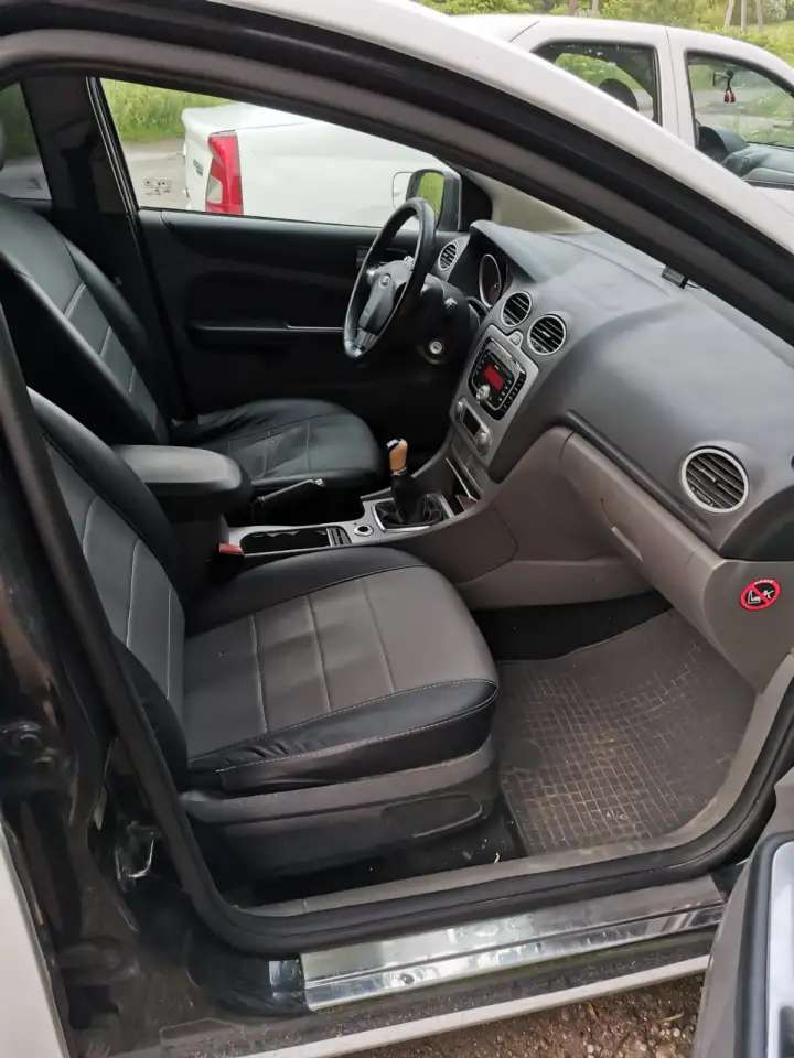Ford Focus 1.8 MT, 2010, битый, 194 083 км