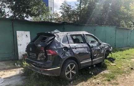 Выкуп аварийных Volkswagen Tiguan битый авто после ДТП продать
