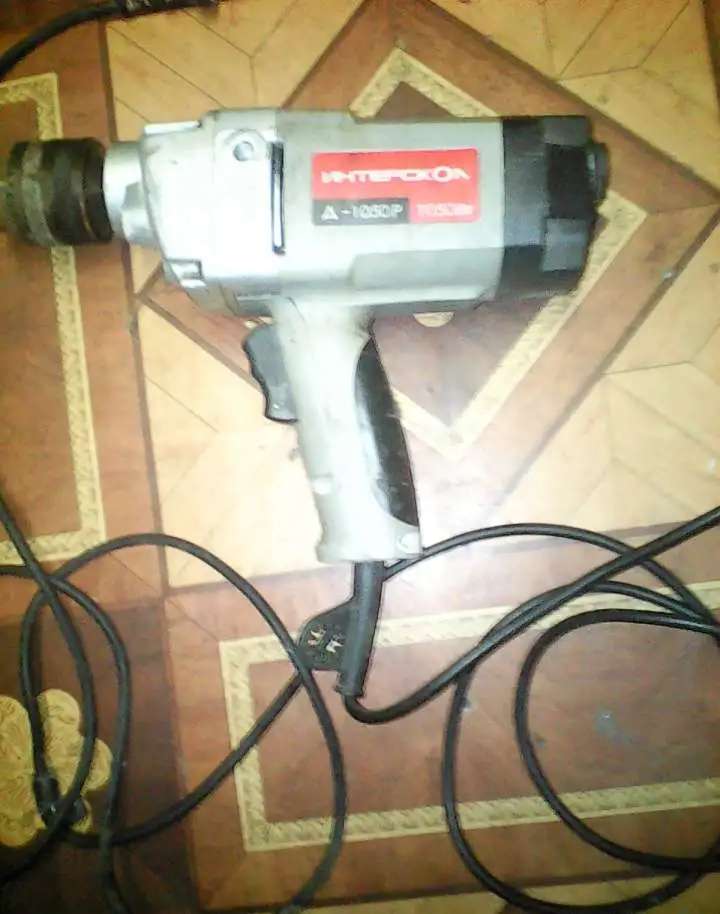 ИнтерскоN д-1050р дрель