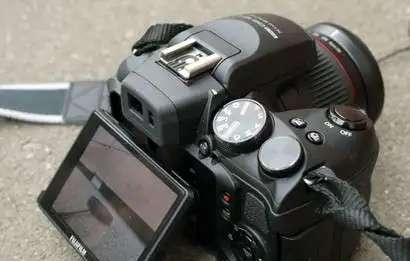 Зеркальный фотоаппарат Fujifilm FinePix HS20EXR
