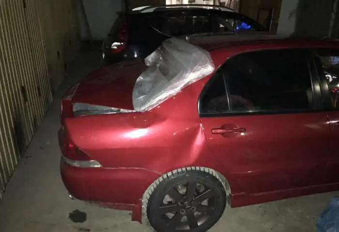 Продам битый авто Mitsubishi Lancer