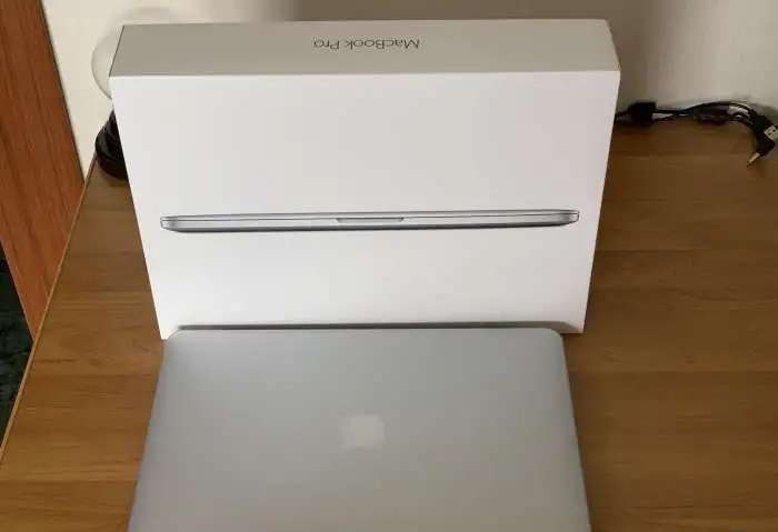 Продам ноутбук Macbook Pro 13 2015