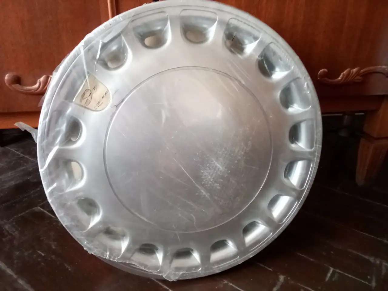 Продам. Колпаки для легковой машины. Новые. Запечатанные. 2 штуки.