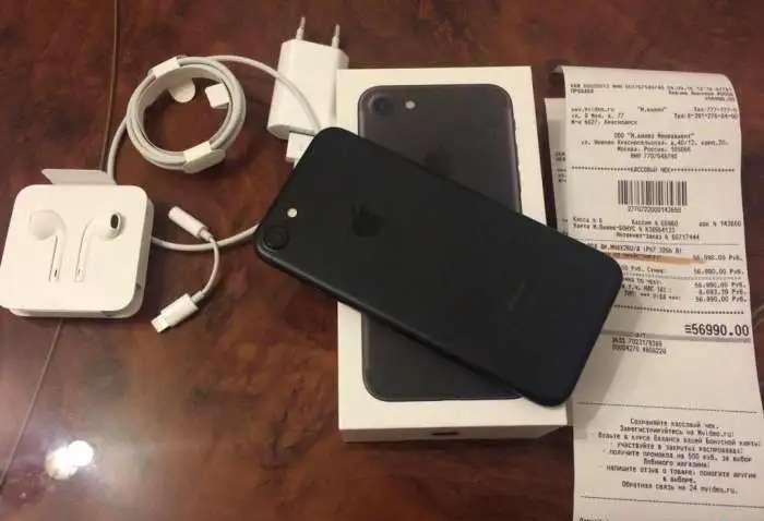 Айфон 7 на 32Gb, с гарантией