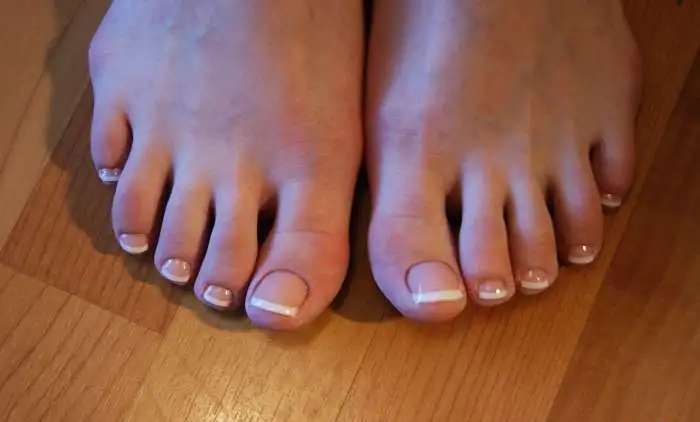 Медицинский аппаратный педикюр с выездом на дом.