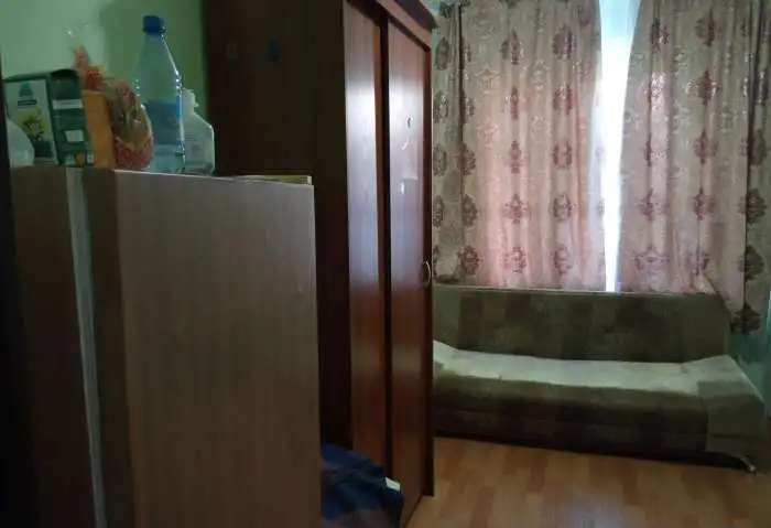 Продам комнату в секции, рабочий, дом 98