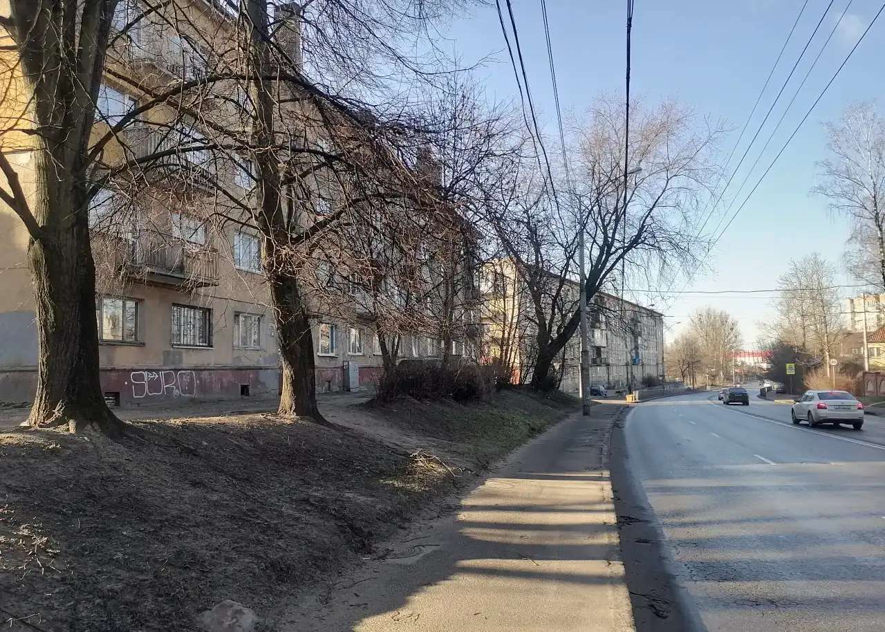 Продам комнату 14 кв.м. в коммунальной квартире