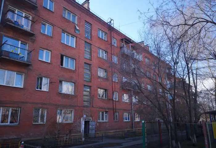 Продам выделенную комнату в секционке, Проспект имени рабочий 96 