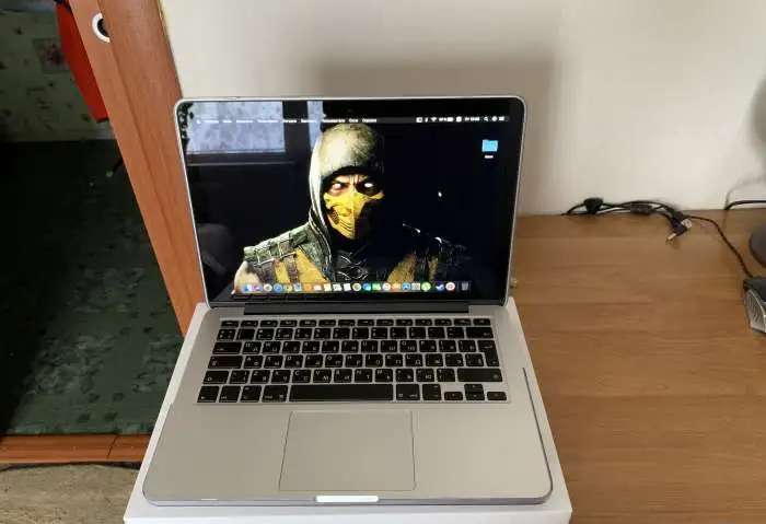 Продам ноутбук Macbook Pro 13 2015