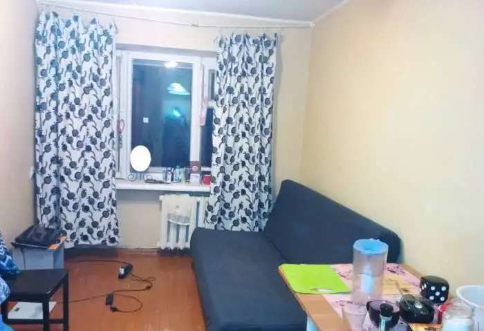 Продам комнату в 4-х комнатной квартире, ул. Бекетова, д. 58\2, кв. 27, комн. 1