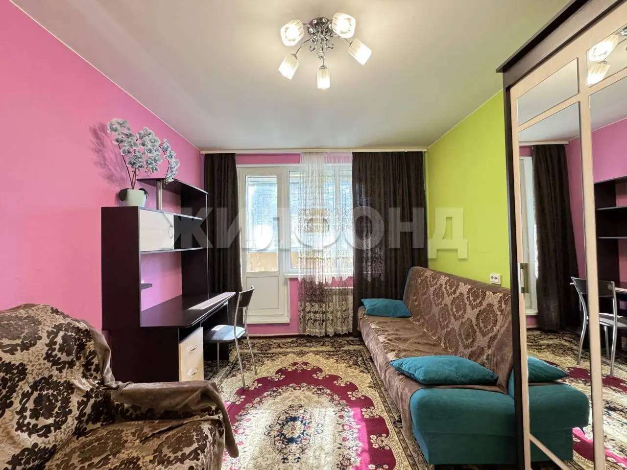 Продается 2 комнаты 29 м2 в 4 ком.кв.