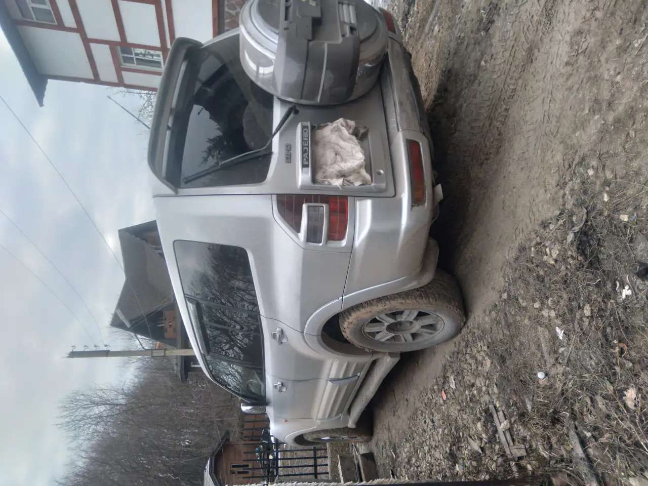 Продаю Мицубиси Пажеро Mitsubishi Pajero