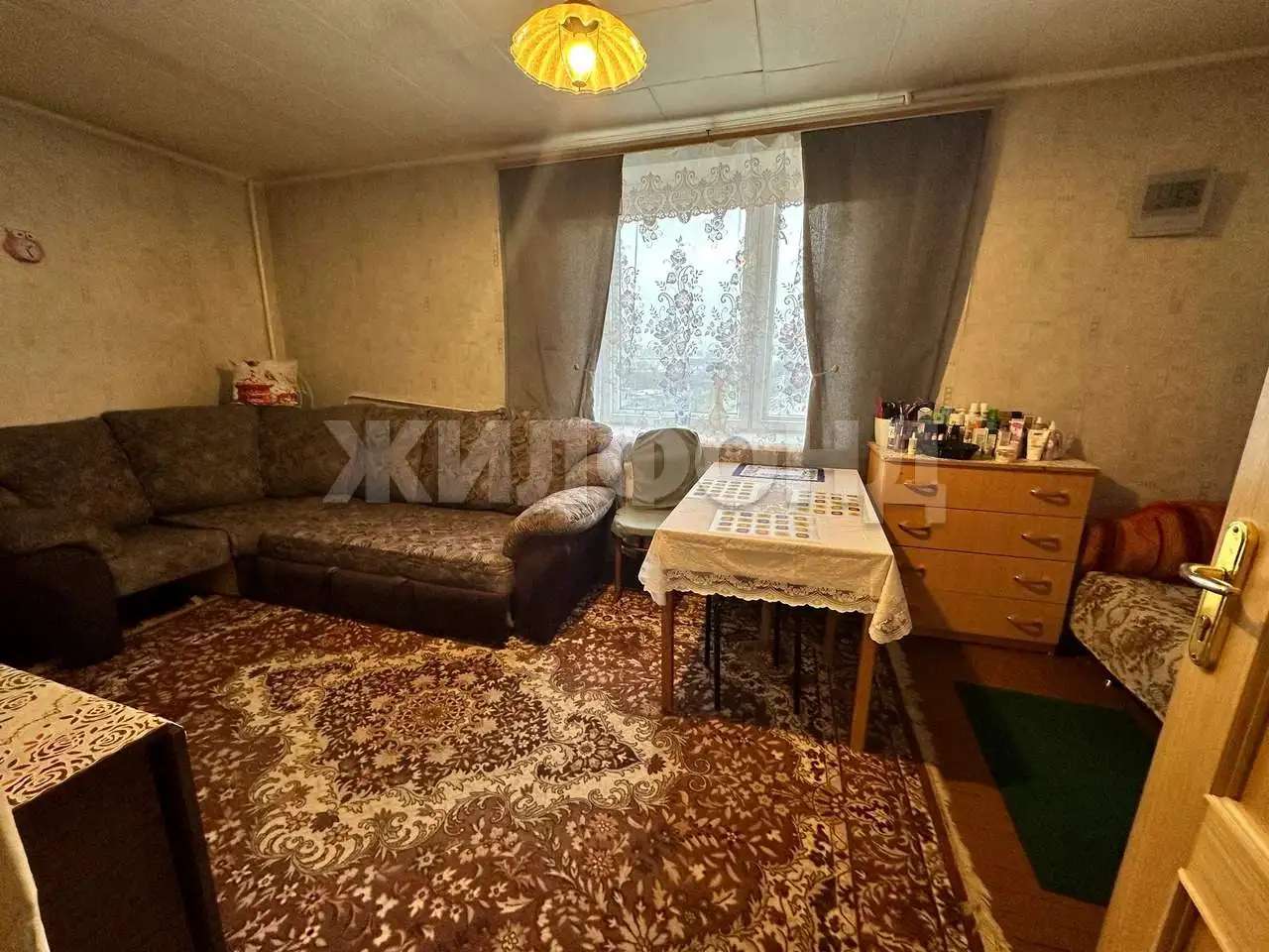 Продается 2 комнаты 29.5 м2 в 6 ком.кв.