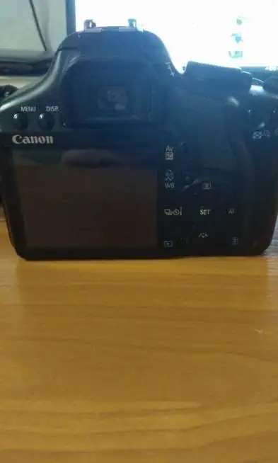 Продам зеркальный Фотоаппарат Canon EOS kiss X2